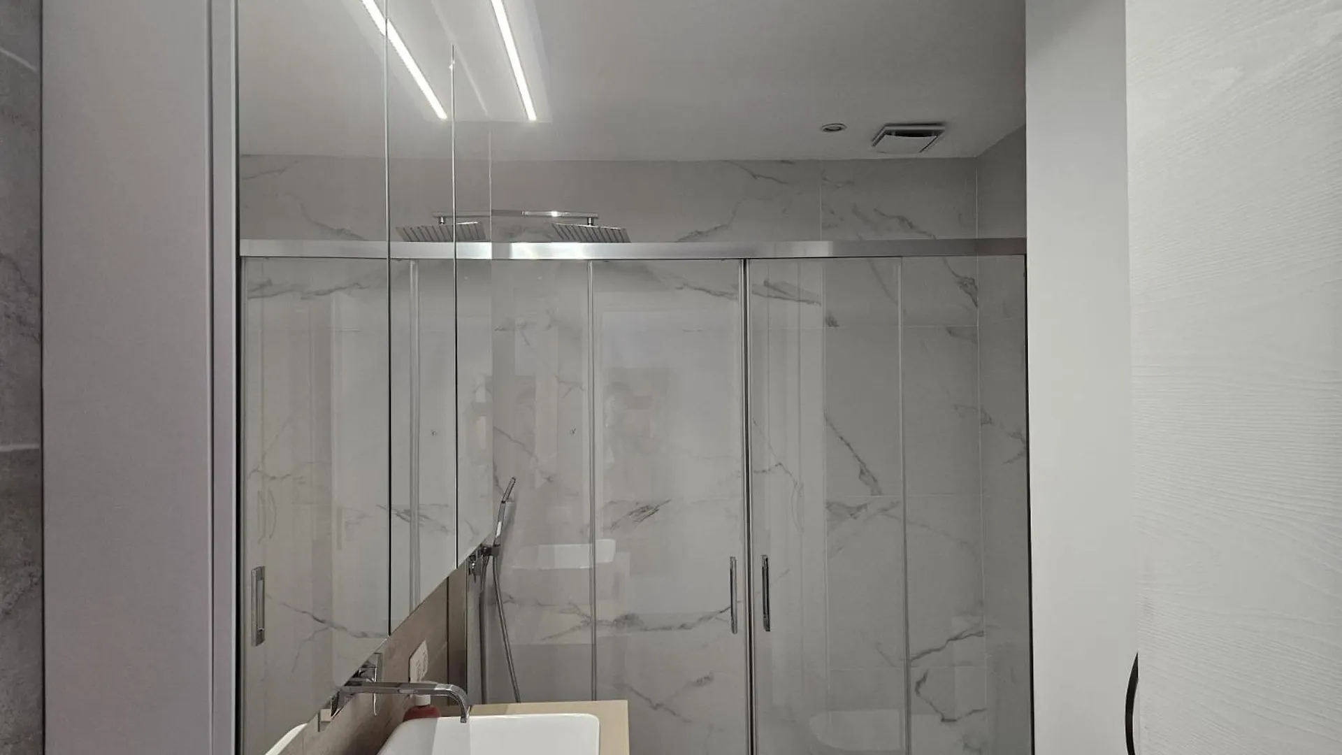 Apartment Mit Poolsicht طوستا ديل سيلونثيو